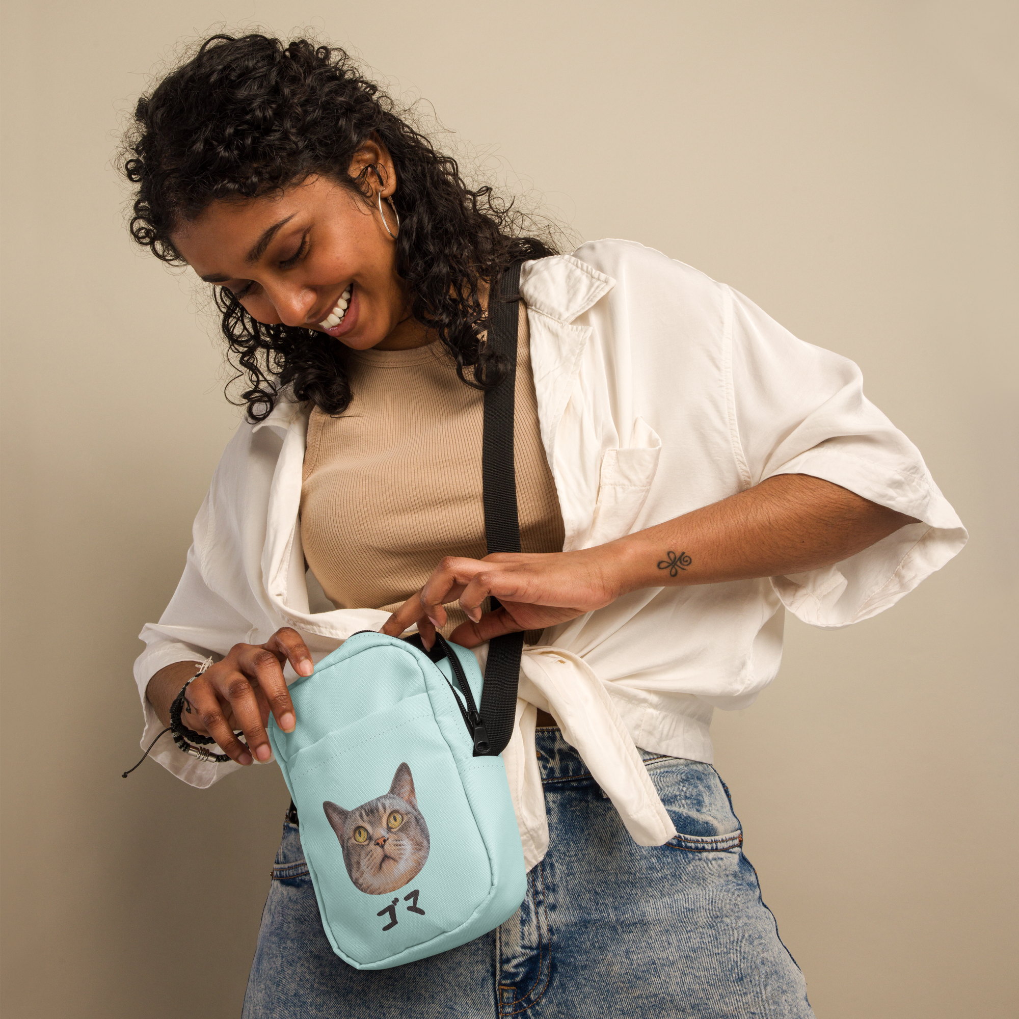 Personalized crossbody bag with Cat & Japanese Katakana | 個人化貓咪斜孭袋 - Gorma & Friends