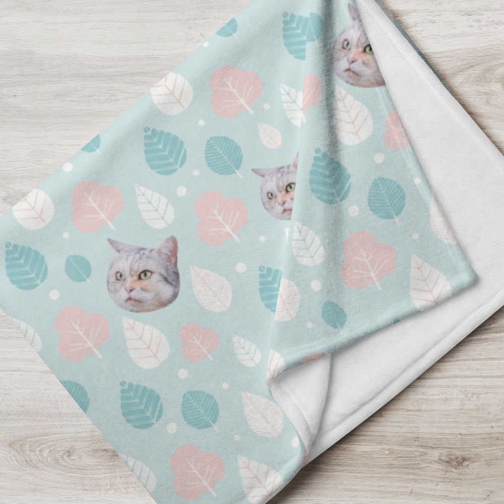Furry Friend Blanket: Customized Pet Portrait - Winter Color | 個人化寵物毛氈(冬色) - Image 4